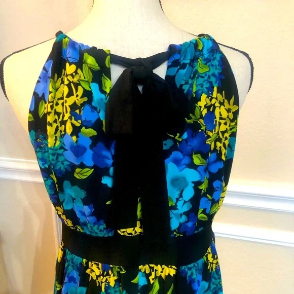 Hawaiian Halter Dress Size Small. island blue/green. soft! Excellent condition! - Picture 4 of 6